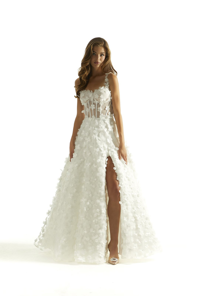 Svatby Felice - Aurelie, šaty zdobené 3D květy