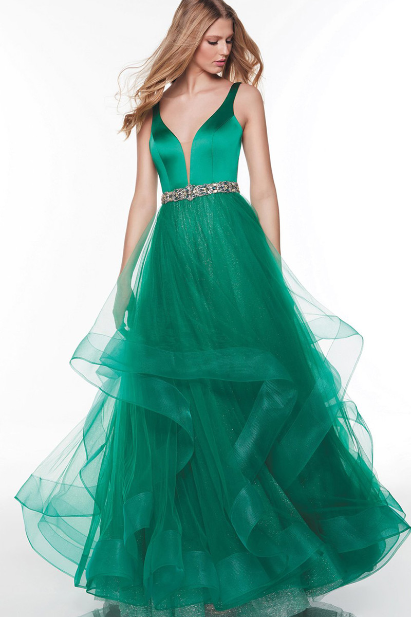 Svatby Felice - Aduše, zelené šaty s bohatou sukní