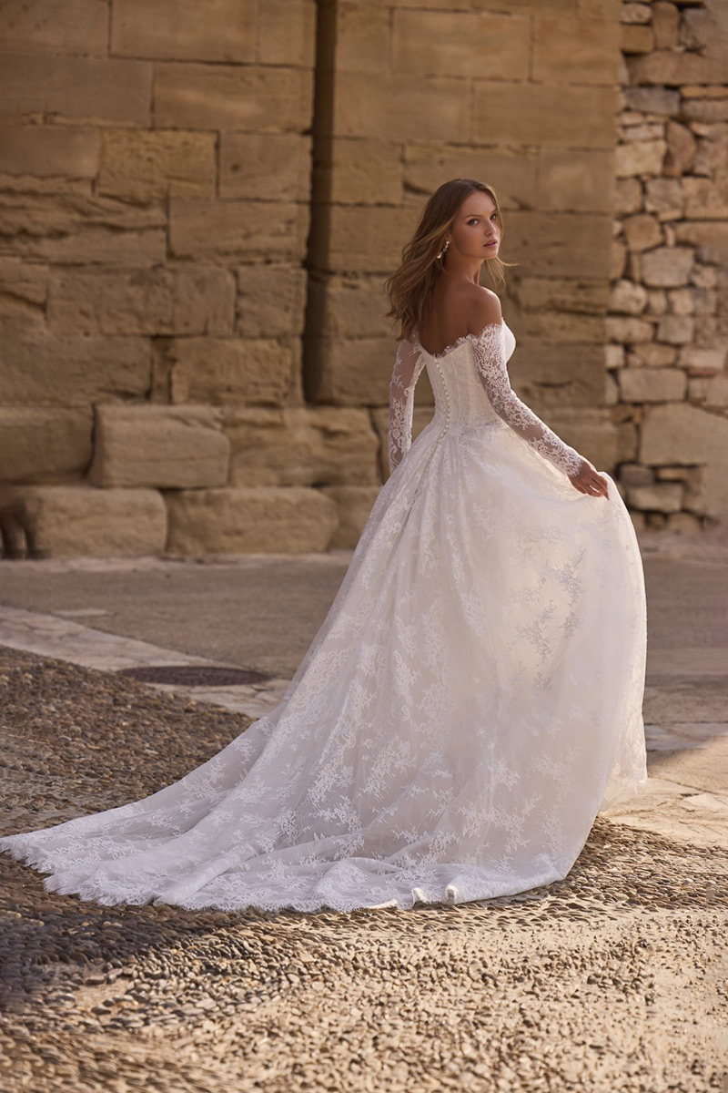 Svatby Felice - Sarah, vel. 40, krajkové šaty s vlečkou