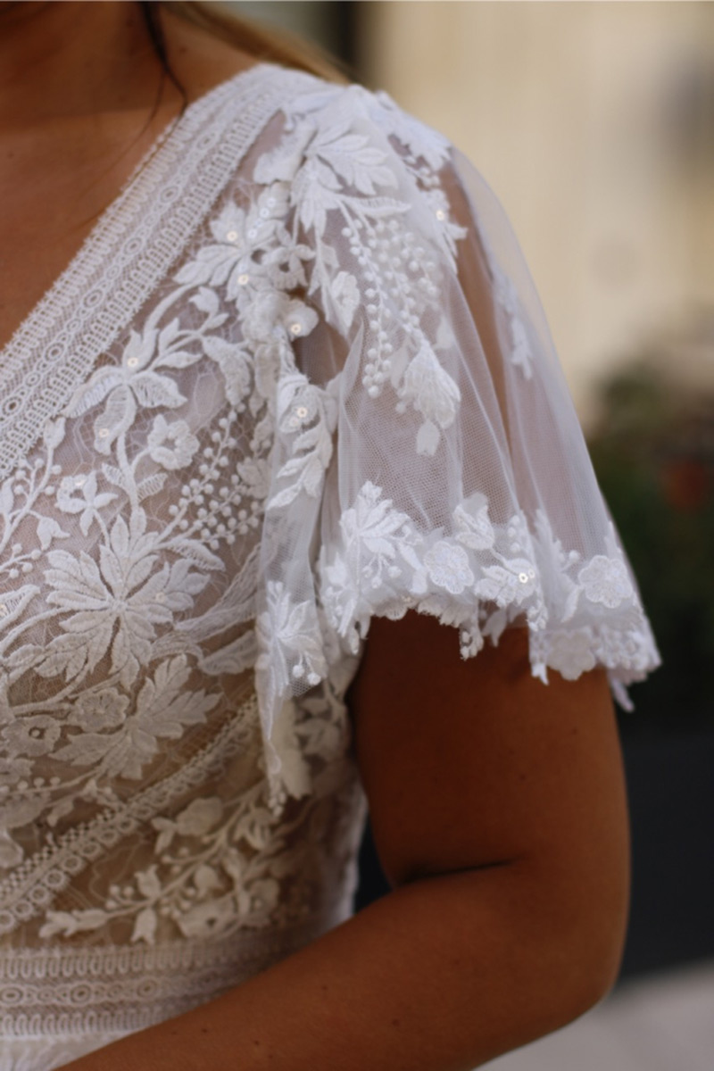Svatby Felice - Bett, krajkové tylové šaty s vlečkou