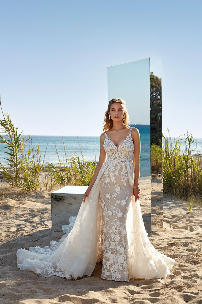 Svatby Felice - Xena, šaty s 3D květy a odepínací sukní