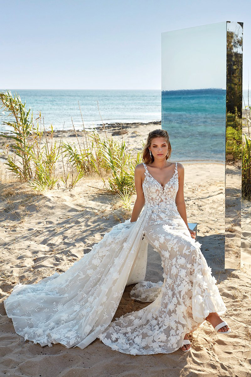 Svatby Felice - Xena, šaty s 3D květy a odepínací sukní